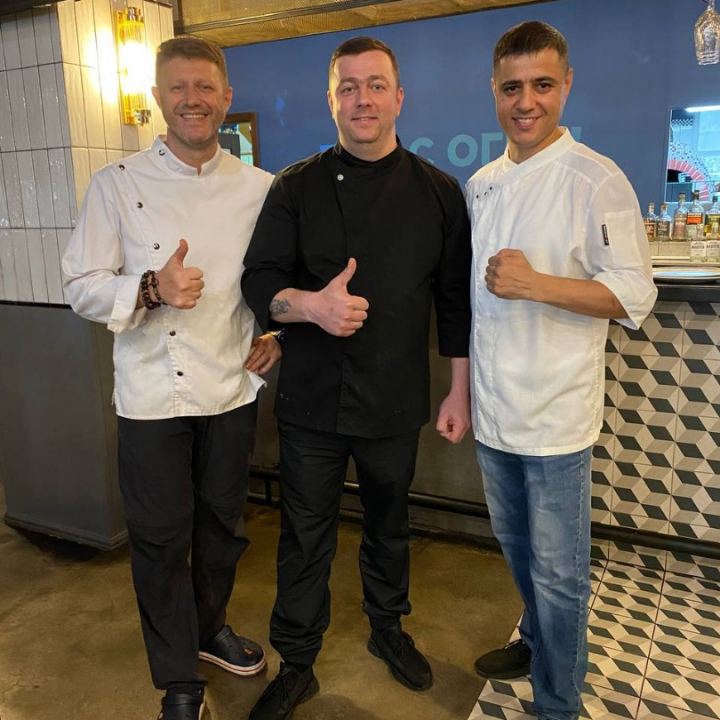 Недельная стажировка. В действующей современной пиццерии.